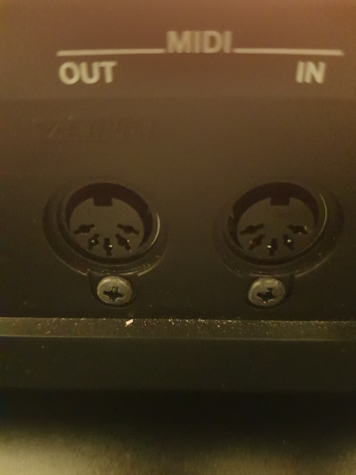 2660552593_img.jpg