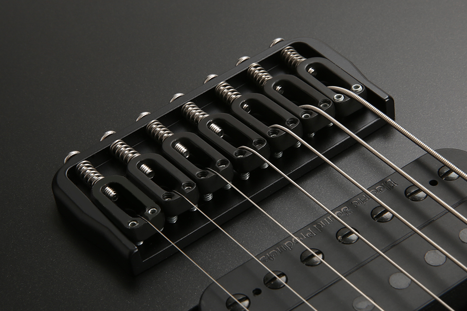 ������� Edwards E-M-II-7 �Ϸ���Ÿ 7�� (Metallic Black Satin) �� �̹��� 8